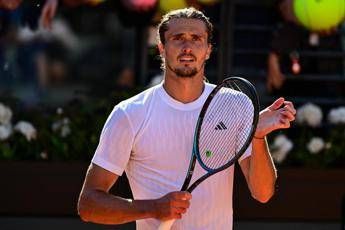 Zverev Non so se Djokovic vuole ancora giocare. Poi attacca campi e palline di Roma Zverev Non so se Djokovic vuole ancora giocare. Poi attacca campi e palline di Roma