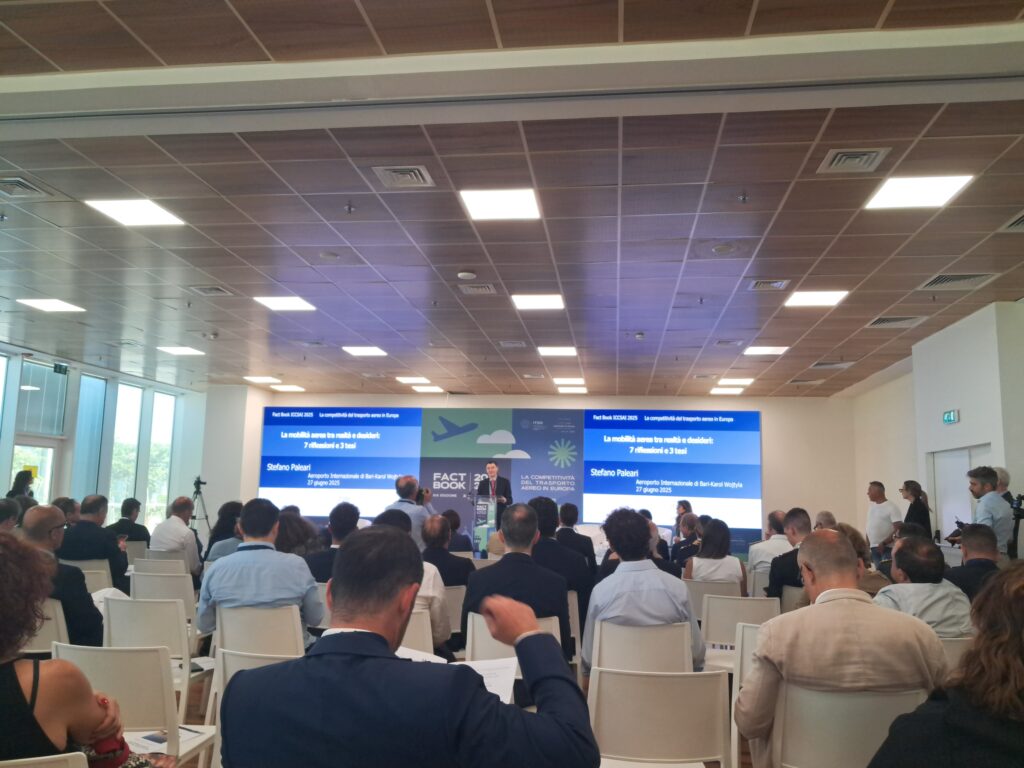 01. UniBg Stefano Paleari XIX Edizione Fact Book 2025 01. UniBg Stefano Paleari XIX Edizione Fact Book 2025
