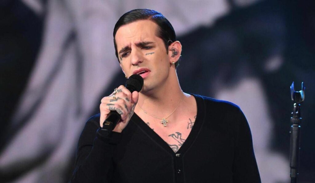 Achille Lauro difende Mengoni da critiche look Rispettare scelte artistiche
