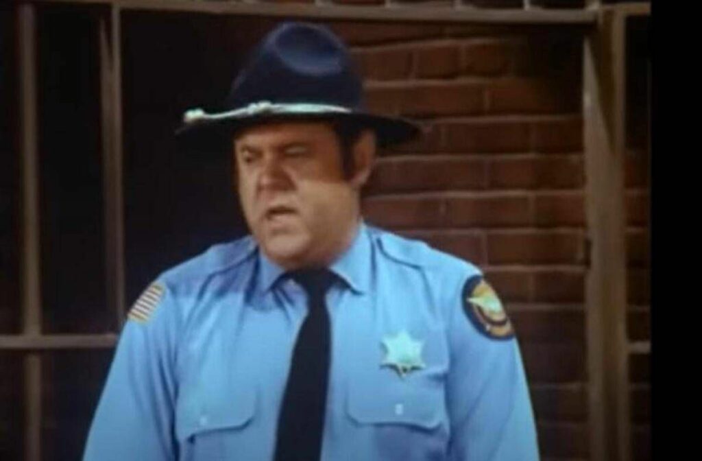 Addio a Rick Hurst morto il vice sceriffo Cletus Hogg di Hazzard Addio a Rick Hurst morto il vice sceriffo Cletus Hogg di Hazzard