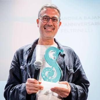 Andrea Bajani vince Premio Strega Giovani Andrea Bajani vince Premio Strega Giovani