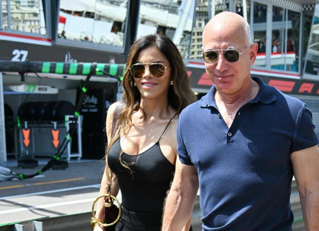 Bezos e Sanchez contribuiscono a salvaguardare Venezia donano 3 milioni alla citta Bezos e Sanchez contribuiscono a salvaguardare Venezia donano 3 milioni alla citta