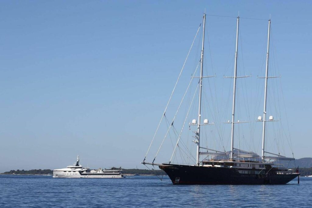 Bezos le nozze e il nodo sicurezza niente approdo a Venezia per il superyacht Koru Bezos le nozze e il nodo sicurezza niente approdo a Venezia per il superyacht Koru