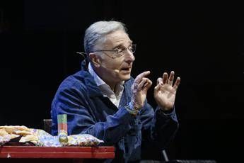 Bonolis Inter asfaltata dal Psg. Inzaghi Spero resti Bonolis Inter asfaltata dal Psg. Inzaghi Spero resti