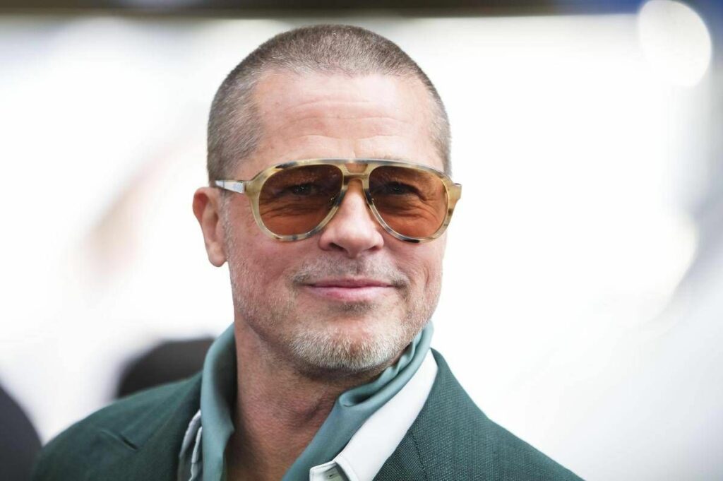 Brad Pitt derubato svaligiata la mega villa a Los Angeles Brad Pitt derubato svaligiata la mega villa a Los Angeles