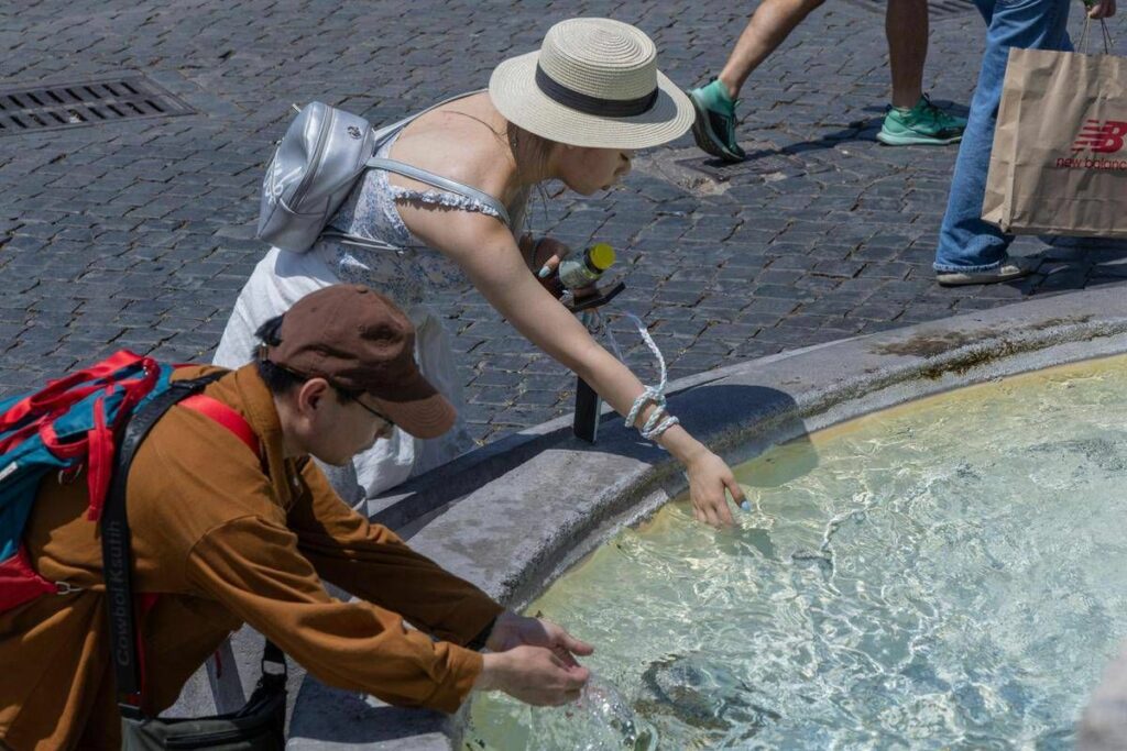 Caldo record ecco il weekend piu rovente dellanno le previsioni meteo Caldo record ecco il weekend piu rovente dellanno le previsioni meteo