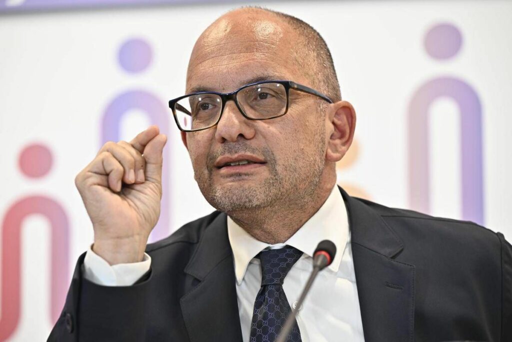 Castelli Fdi Lo spopolamento non e nemico invincibile Castelli Fdi Lo spopolamento non e nemico invincibile