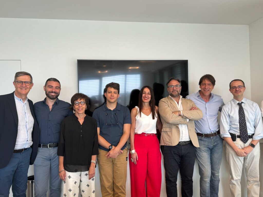 Da sx Giorgio Puppi Francesco Poeta Maria Bruna Fabbri Tommaso Feliziani Maurizia Fiori Federico Fiorucci Giovanni Rubeca Oliviero Cresta Da sx Giorgio Puppi Francesco Poeta Maria Bruna Fabbri Tommaso Feliziani Maurizia Fiori Federico Fiorucci Giovanni Rubeca Oliviero Cresta