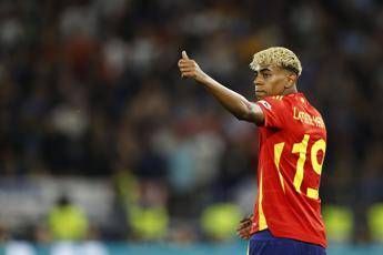 Dalle gite in barca al. rastrello Yamal vacanze italiane per il fenomeno del Barcellona Dalle gite in barca al. rastrello Yamal vacanze italiane per il fenomeno del Barcellona