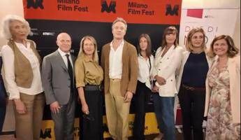 Due di noi al Milano Film Fest il corto sulla storia di due donne con tumore al seno Due di noi al Milano Film Fest il corto sulla storia di due donne con tumore al seno