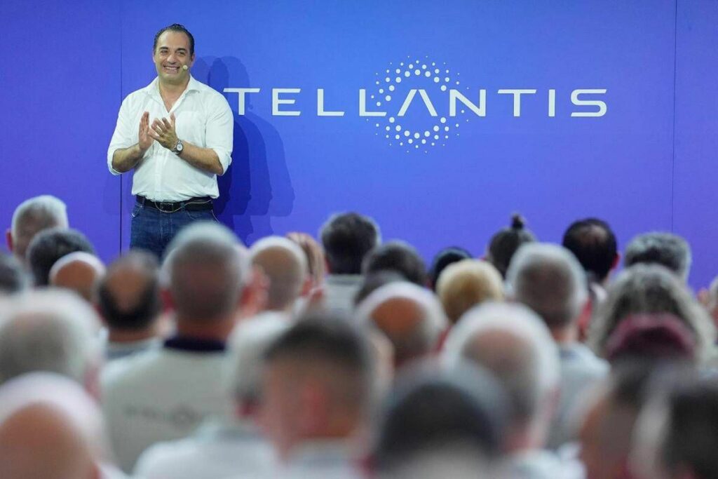 Filosa dobbiamo dare ai clienti i prodotti giusti rispettando il Dna dei marchi Stellantis Filosa dobbiamo dare ai clienti i prodotti giusti rispettando il Dna dei marchi Stellantis