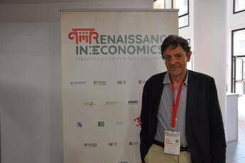 Finanza Becchetti Viviamo sfide multidisciplinari e occorre impegno a 360° per vincerle Finanza Becchetti Viviamo sfide multidisciplinari e occorre impegno a 360° per vincerle