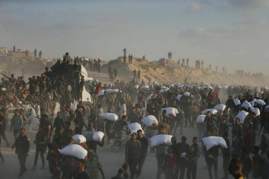 Gaza media Uccisi 9 palestinesi in coda per gli aiuti Gaza media Uccisi 9 palestinesi in coda per gli aiuti