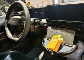 Hertz lancia identita olfattiva e rafforza la flotta Selezione Italia Hertz lancia identita olfattiva e rafforza la flotta Selezione Italia