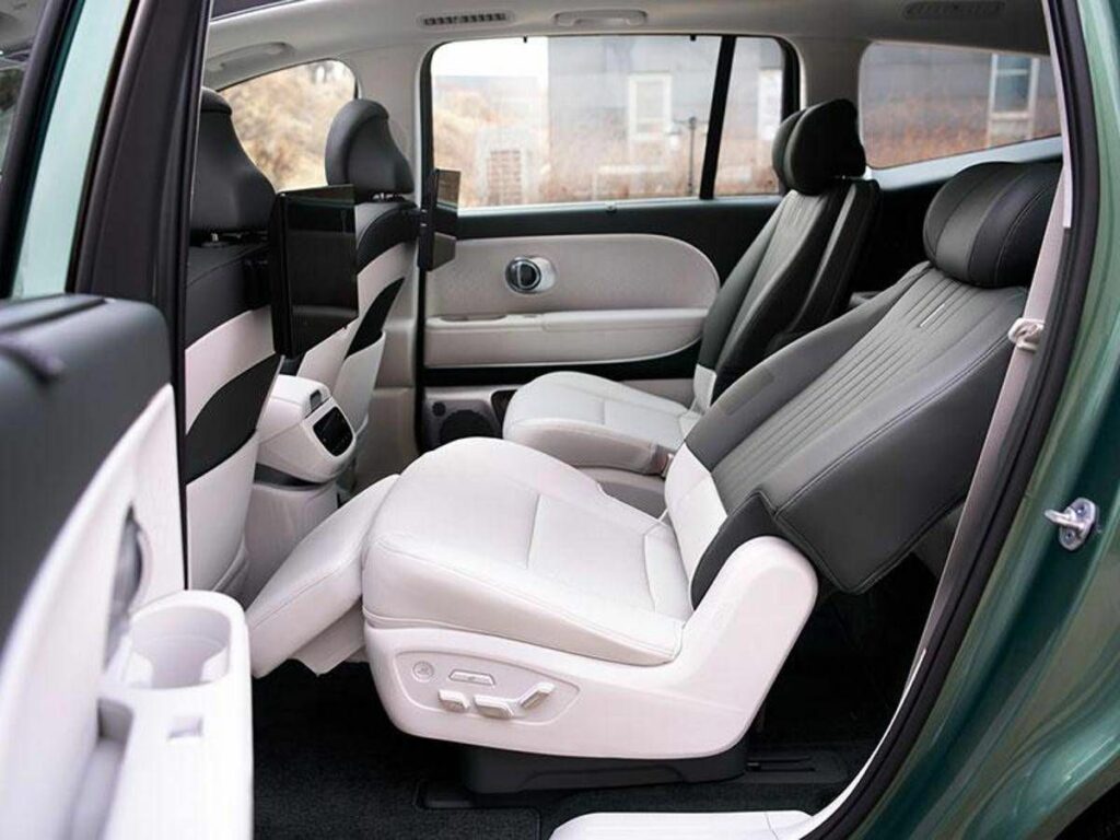 Hyundai reinventa il comfort lauto diventa un salotto dinamico 1