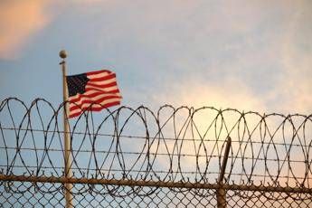 Immigrati deportati a Guantanamo Casa Bianca smentisce Fake news Immigrati deportati a Guantanamo Casa Bianca smentisce Fake news