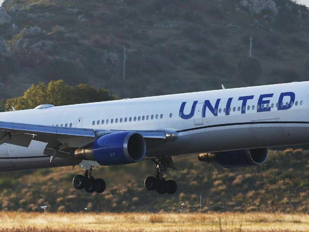 Islanda perde quota sullAtlantico atterraggio demergenza per volo San Francisco Roma Islanda perde quota sullAtlantico atterraggio demergenza per volo San Francisco Roma