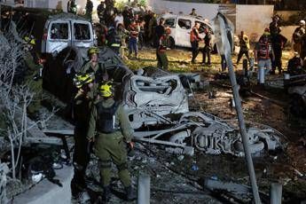Israele attacca Iran risponde con missili 24 ore di guerra Israele attacca Iran risponde con missili 24 ore di guerra