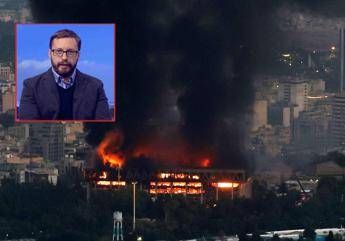La mia fuga da Teheran tra missili e ponti delle spie il racconto del professore italiano Video La mia fuga da Teheran tra missili e ponti delle spie il racconto del professore italiano Video