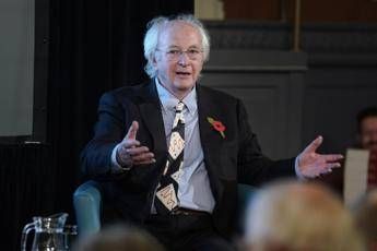 Lyra de La Bussola doro avra il suo finale dopo 30 anni Philip Pullman annuncia lultimo libro Lyra de La Bussola doro avra il suo finale dopo 30 anni Philip Pullman annuncia lultimo libro