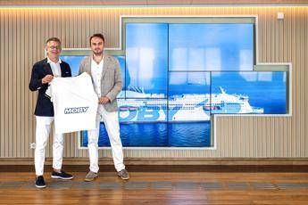 Moby scende in campo insieme al Parma annunciata nuova partnership Moby scende in campo insieme al Parma annunciata nuova partnership