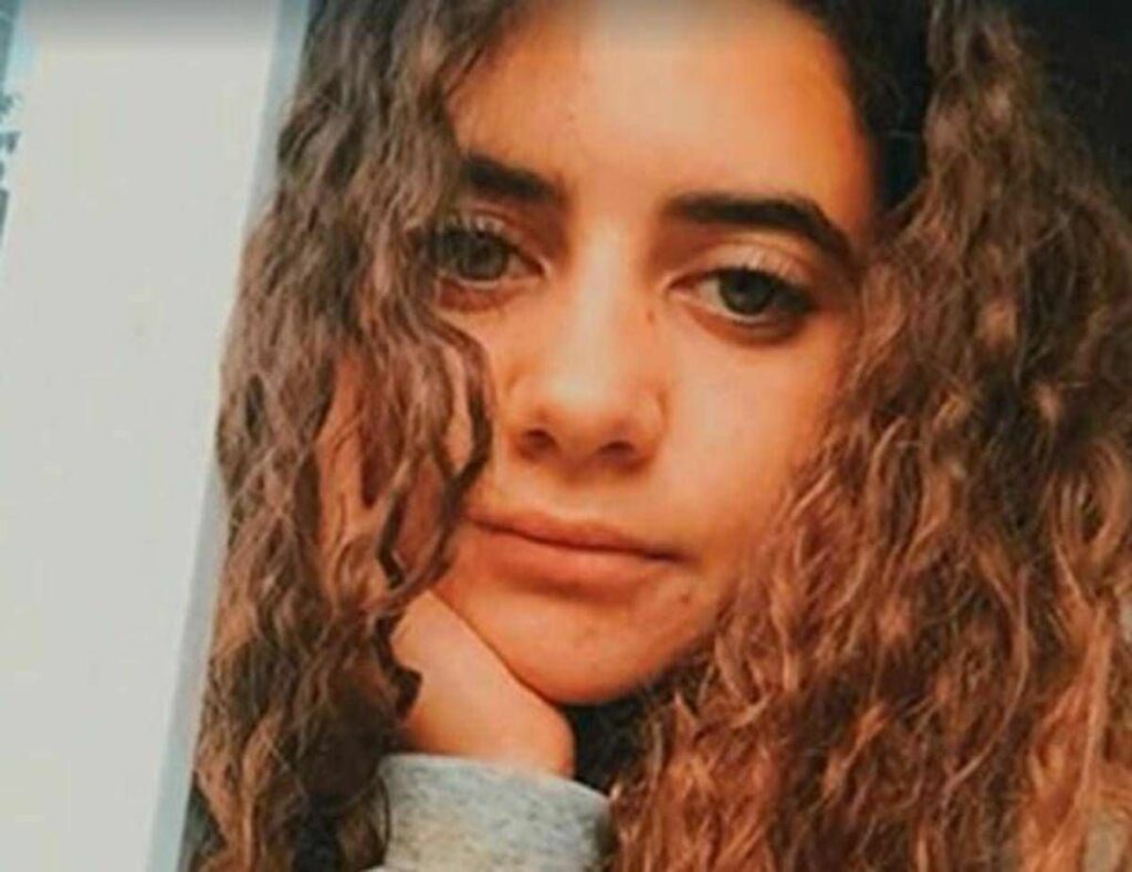 Neonati sepolti Corte dassise di Parma dispone perizia psichiatrica per Chiara Petrolini Neonati sepolti Corte dassise di Parma dispone perizia psichiatrica per Chiara Petrolini