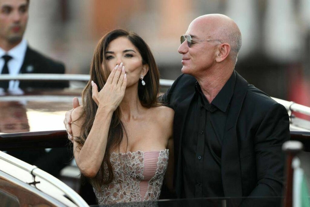 Nozze Bezos abbiamo condiviso un sogno i neosposi salutano Venezia