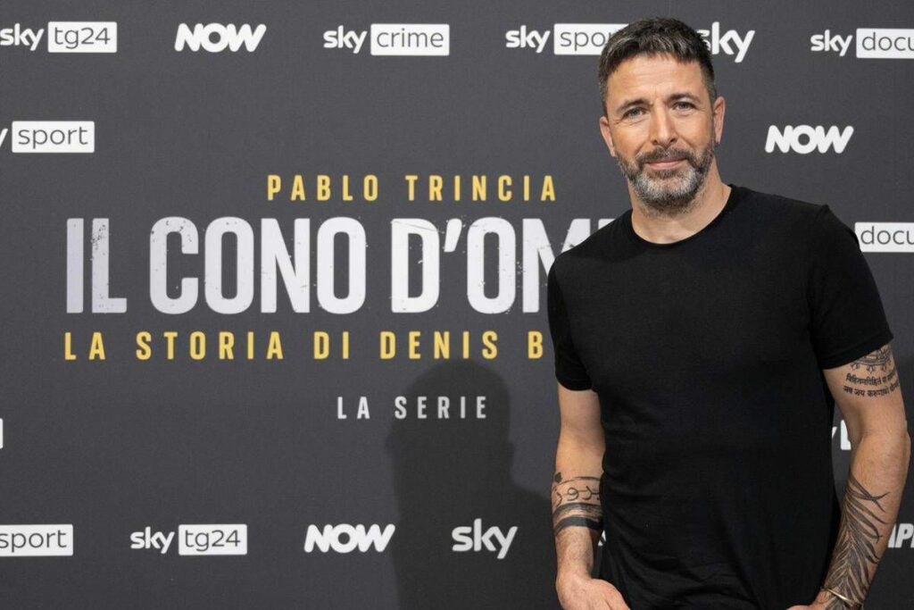 Pablo Trincia racconta la storia di Denis Bergamini arriva su Sky Il cono dombra Pablo Trincia racconta la storia di Denis Bergamini arriva su Sky Il cono dombra