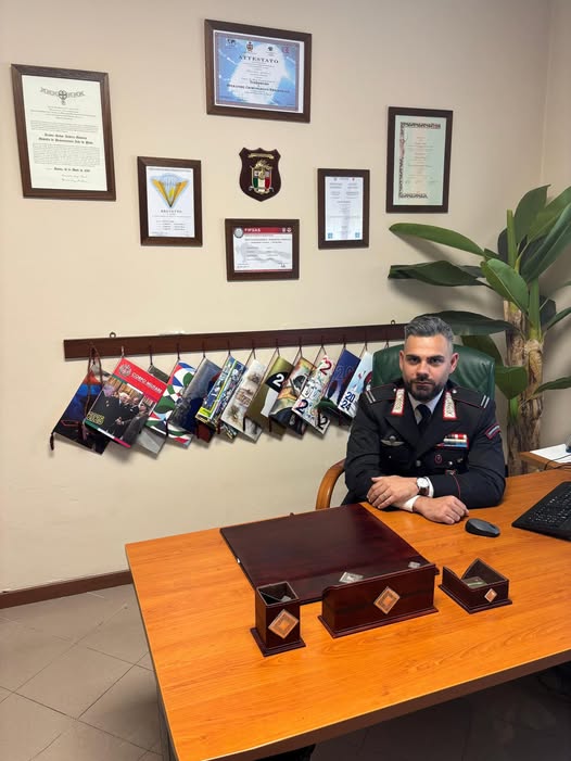 Pisogne il Maresciallo Andrea Musicco e il nuovo Comandante della Stazione dei Carabinieri Pisogne il Maresciallo Andrea Musicco e il nuovo Comandante della Stazione dei Carabinieri