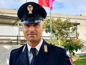 Poliziotto salva ragazzo da gesto estremo Meloni Gratitudine a tutti gli eroi silenziosi in divisa Poliziotto salva ragazzo da gesto estremo Meloni Gratitudine a tutti gli eroi silenziosi in divisa