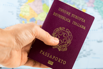 Poste rivoluziona rilascio passaporti gia 90 mila richieste in uffici postali