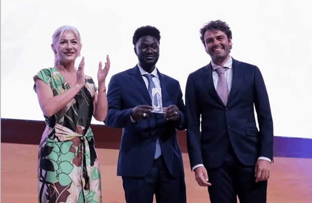 Raizes vince il Premio per lidentita mediterranea Raizes vince il Premio per lidentita mediterranea