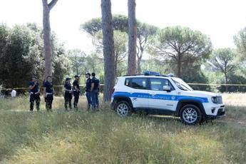 Roma Chi lha visto pubblica foto donna Villa Pamphili e delluomo fermato Roma Chi lha visto pubblica foto donna Villa Pamphili e delluomo fermato