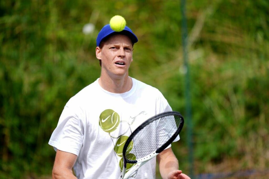 Sinner a Wimbledon incognita erba e rischio infortuni cosa dice lesperto Sinner a Wimbledon incognita erba e rischio infortuni cosa dice lesperto