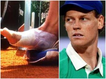 Sinner problema vesciche al Roland Garros. Il precedente a Roma Sinner problema vesciche al Roland Garros. Il precedente a Roma