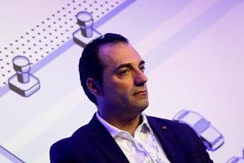 Stellantis Filosa assume ruolo di ceo e annuncia nuova leadership team tre italiani in squadra Stellantis Filosa assume ruolo di ceo e annuncia nuova leadership team tre italiani in squadra