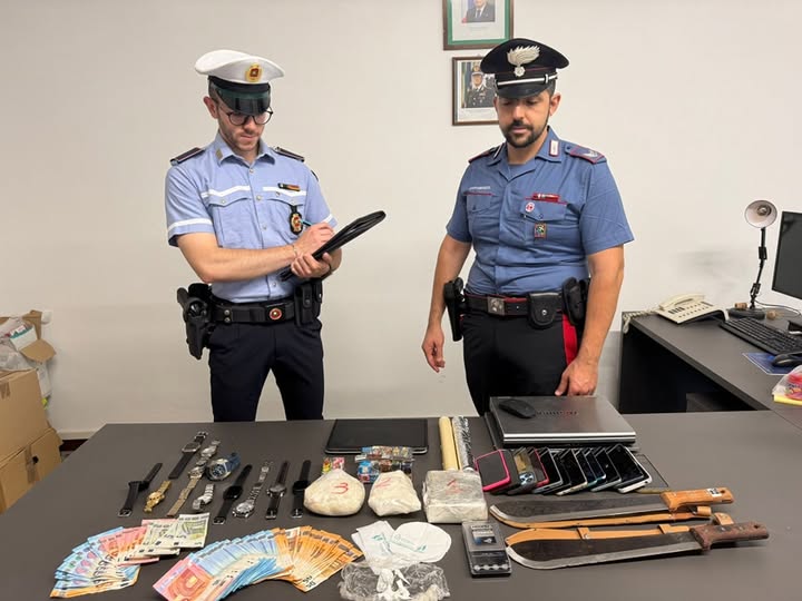 Tavernole sul Mella blitz in un appartamento occupato arrestati quattro spacciatori Tavernole sul Mella blitz in un appartamento occupato arrestati quattro spacciatori