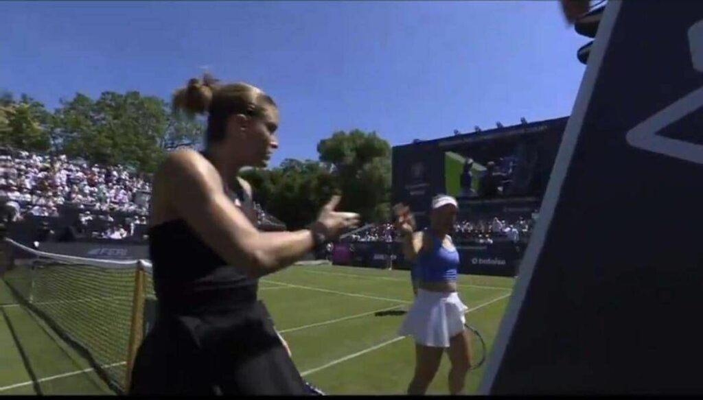 Tensione al Wta di Amburgo lite sottorete tra Sakkari e Putintseva Video 1 Tensione al Wta di Amburgo lite sottorete tra Sakkari e Putintseva Video 1