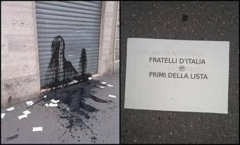 Torino picconate contro la sede Fratelli dItalia olio esausto e volantini minatori Foto Torino picconate contro la sede Fratelli dItalia olio esausto e volantini minatori Foto