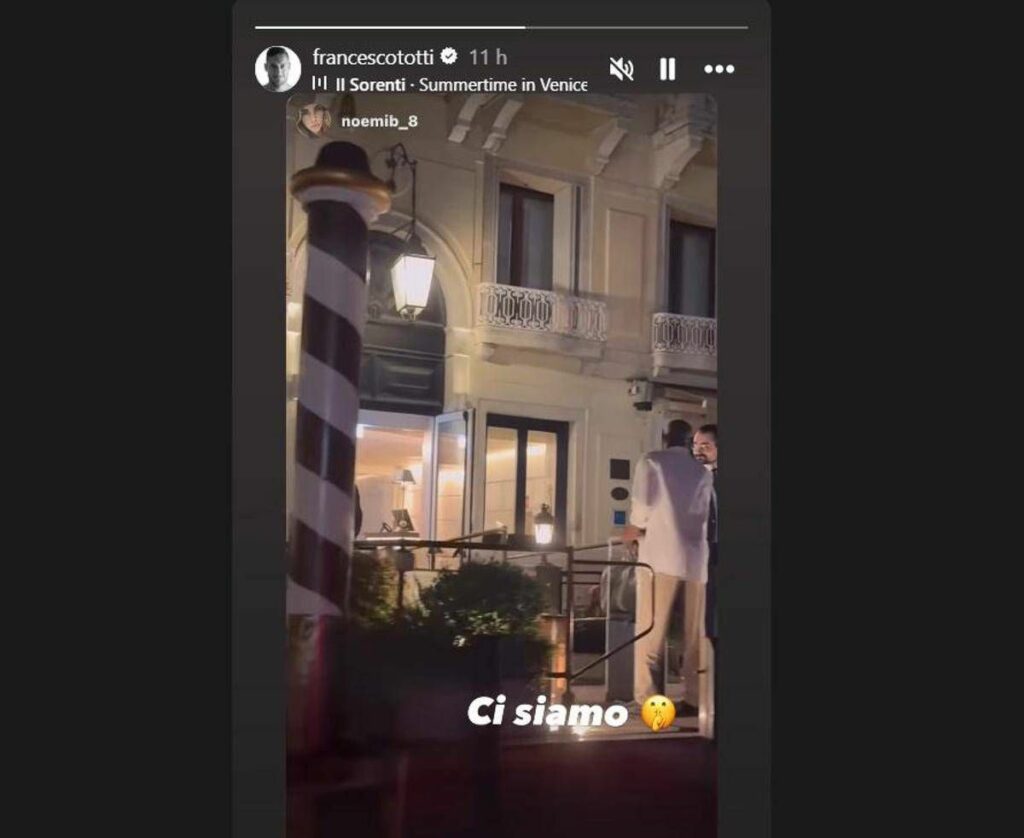 Totti e Noemi a Venezia coincidenza o invito vip dai Bezos Totti e Noemi a Venezia coincidenza o invito vip dai Bezos