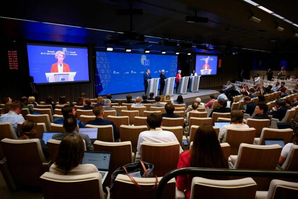 Ue accordo a 26 sullUcraina. Resta nodo spesa difesa Ue accordo a 26 sullUcraina. Resta nodo spesa difesa