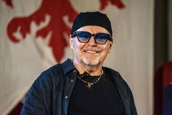 Vasco Rossi in pieno tour annuncia 10 nuove date per il 2026 Vasco Rossi in pieno tour annuncia 10 nuove date per il 2026