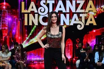 Verissimo Manuela Arcuri Mi chiesero di alzare la maglietta durante un provino Verissimo Manuela Arcuri Mi chiesero di alzare la maglietta durante un provino