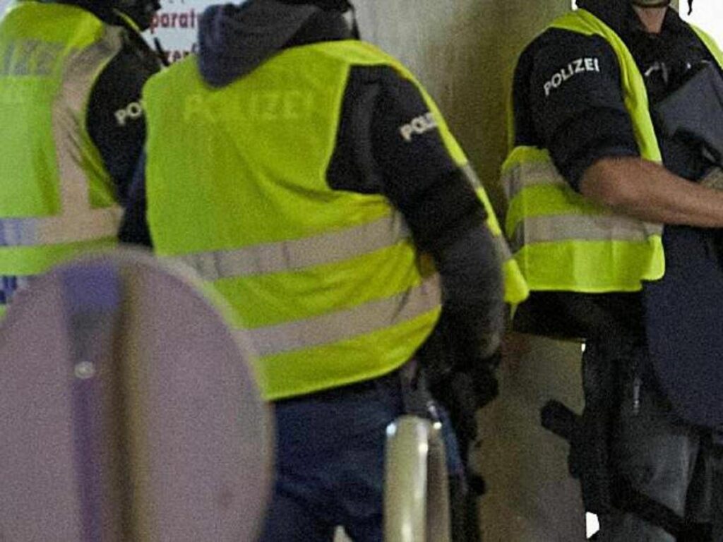 Vienna morta hostess palermitana precipitata dal terzo piano Vienna morta hostess palermitana precipitata dal terzo piano