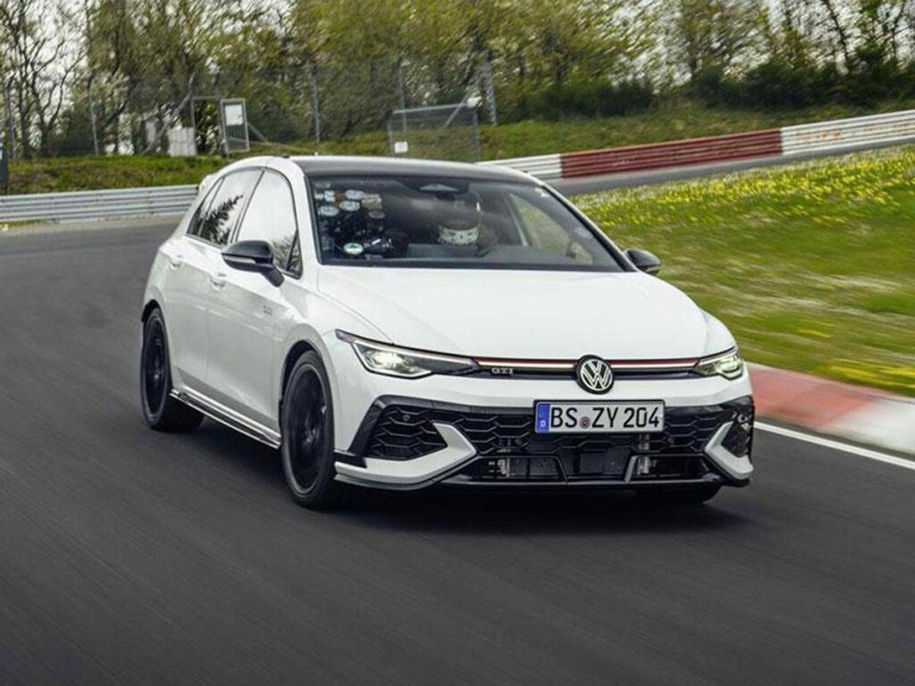 Volkswagen Golf GTI EDITION 50 prestazioni da primato sul Nordschleife 1