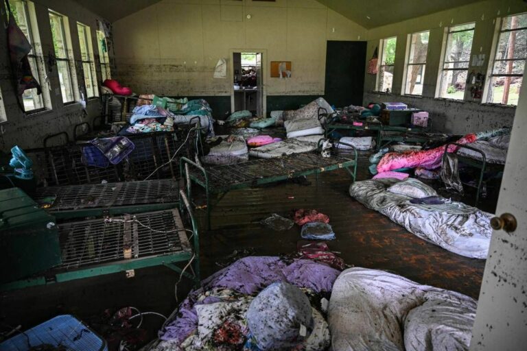 Alluvione Texas oltre 50 i morti 15 sono bambini. Si cercano i dispersi Alluvione Texas oltre 50 i morti 15 sono bambini. Si cercano i dispersi