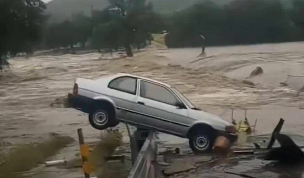 Alluvione in Texas 24 morti disperse una ventina di ragazze Alluvione in Texas 24 morti disperse una ventina di ragazze