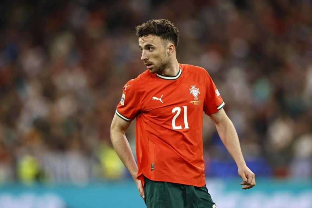 Diogo Jota morto in incidente stradale giocatore del Liverpool aveva 28 anni Diogo Jota morto in incidente stradale giocatore del Liverpool aveva 28 anni