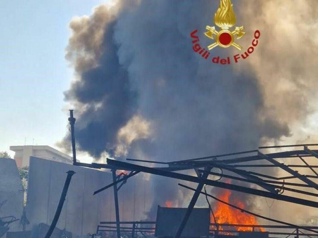 Esplosione Roma Arpa Lazio Incendio ha generato diossina Esplosione Roma Arpa Lazio Incendio ha generato diossina