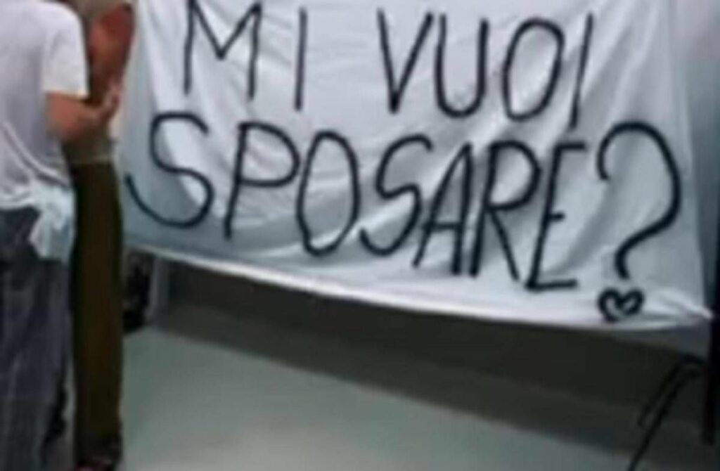 Firenze proposta matrimonio in ospedale per Lorenzo e Tommaso Video Firenze proposta matrimonio in ospedale per Lorenzo e Tommaso Video